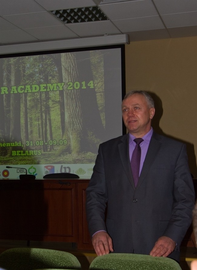Генеральный директор ГПУ «НП «Беловежская пуща» открывает Летнюю академию 2014 г.